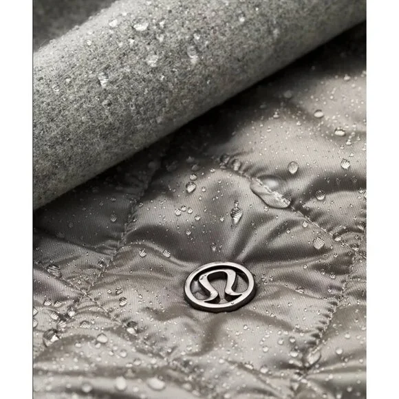 NWT LULULEMON Roam Far Wool Coat 10 Waterproof Primaloft Tech Quilted Bottom - Picture 6 of 6